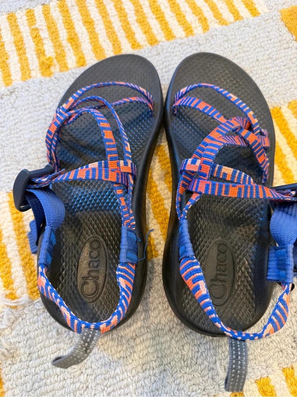 Chaco‎ Kids Sandals Blue and Orange Patterned Straps